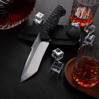 Couteau à lame dentelée