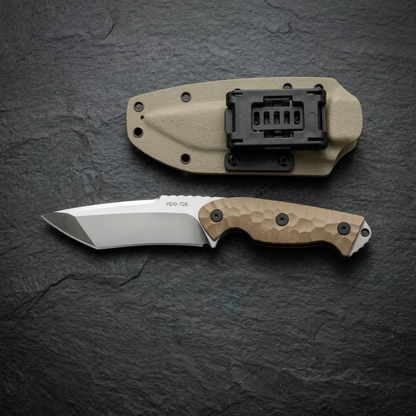 Couteau à lame dentelée